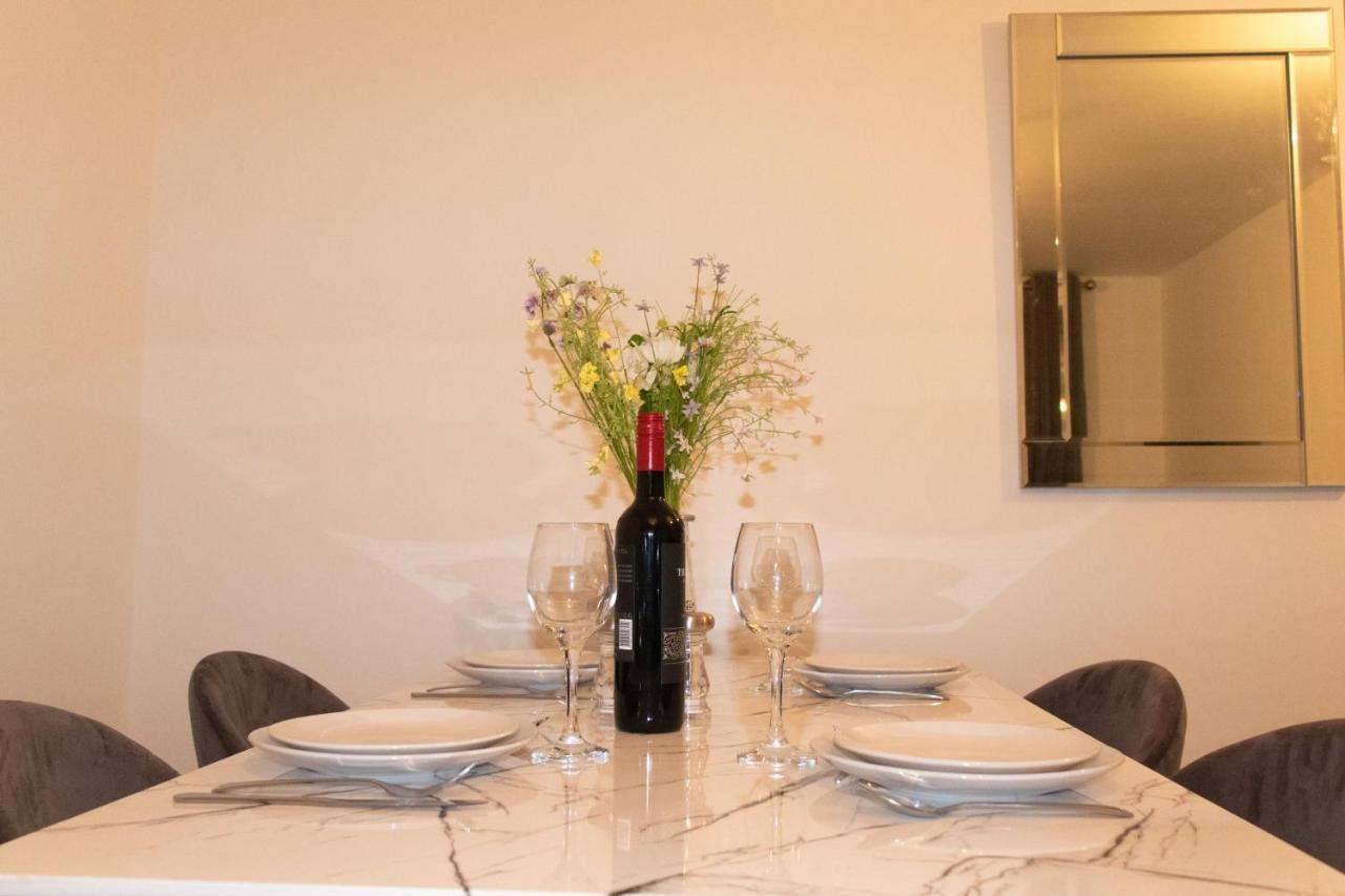 Livestay-Modern Apartment Minutes Away From Heathrow Slough Exterior foto